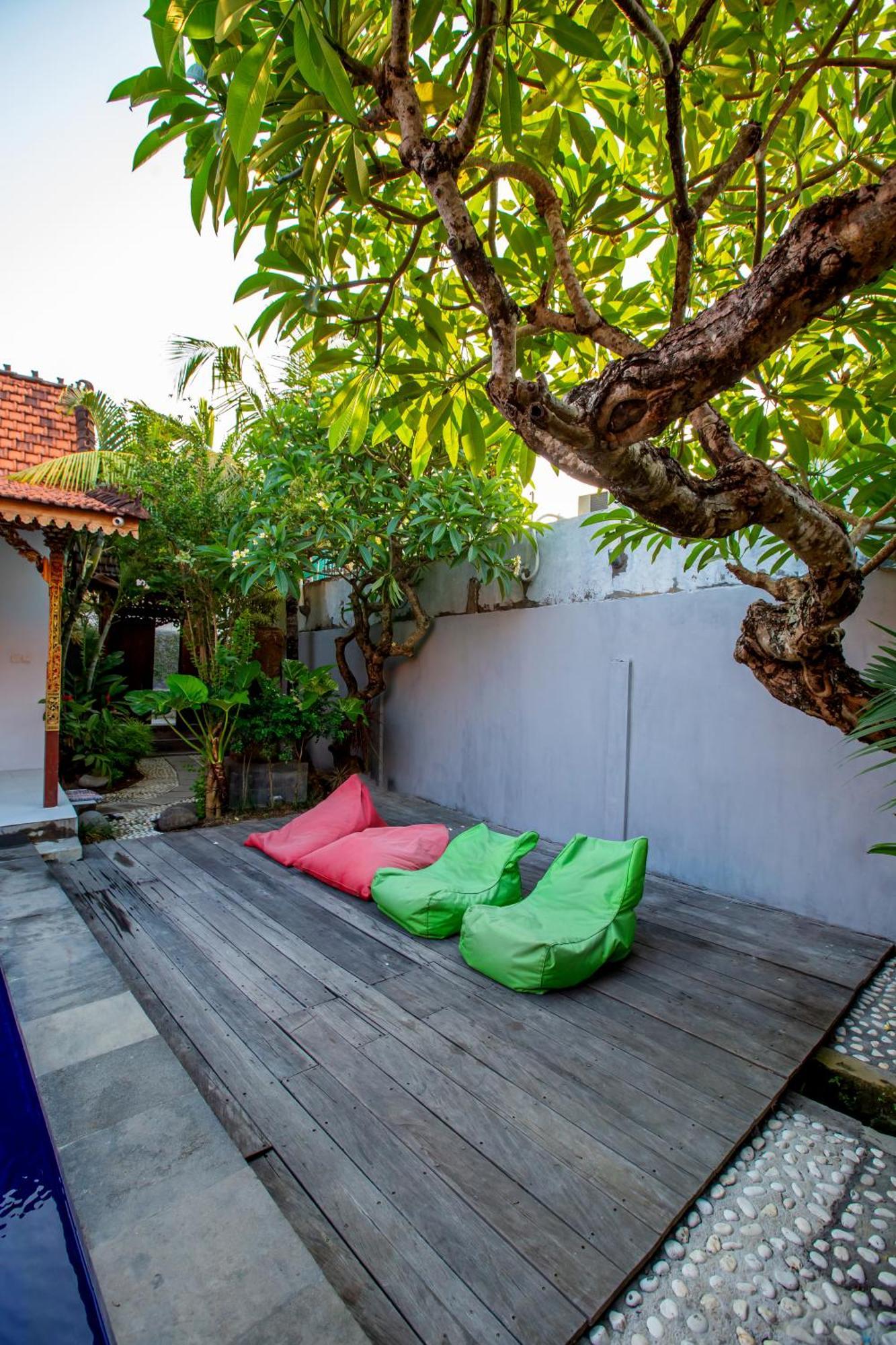 Jj Home Bali Guest House チャングー エクステリア 写真